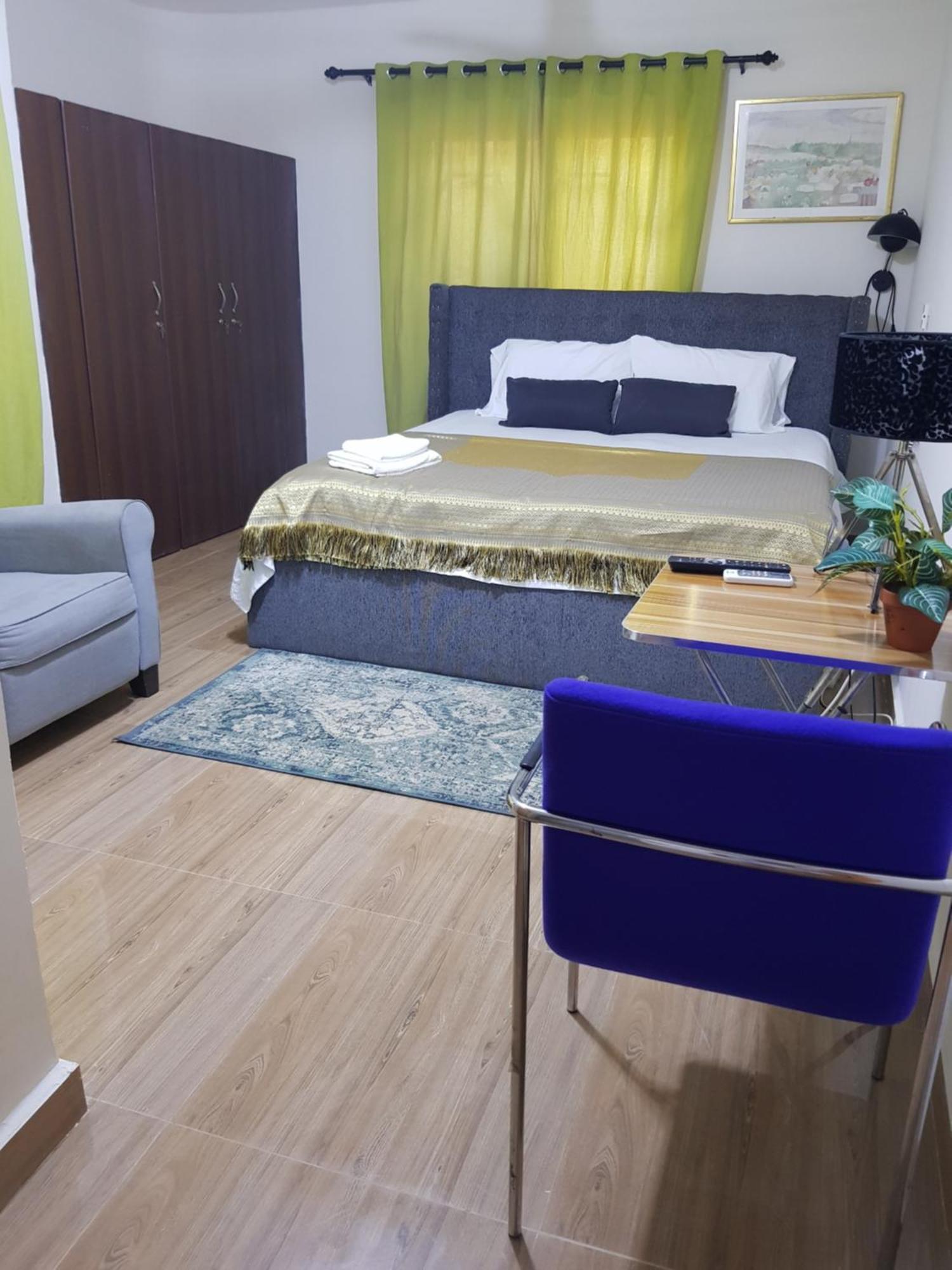 Nana Adu Guest House Koforidua Bagian luar foto