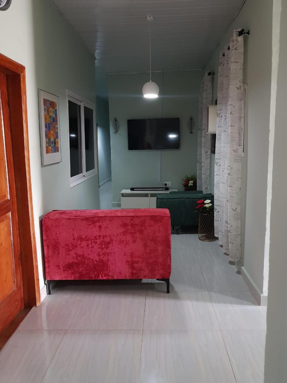 Nana Adu Guest House Koforidua Bagian luar foto