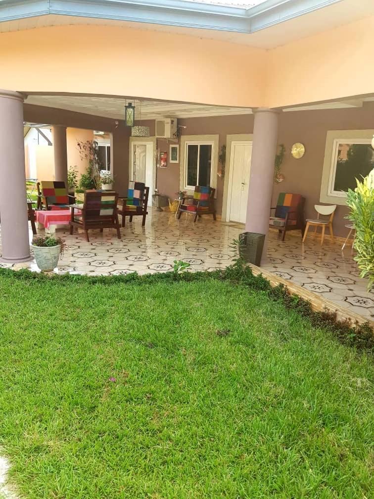 Nana Adu Guest House Koforidua Bagian luar foto