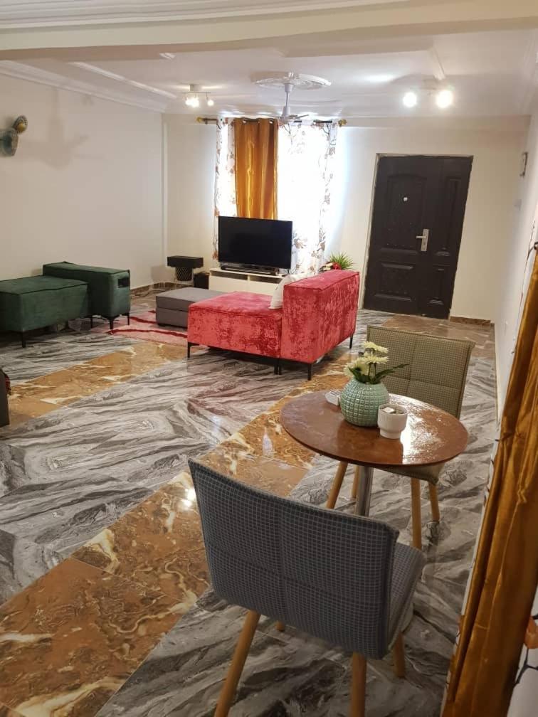 Nana Adu Guest House Koforidua Bagian luar foto