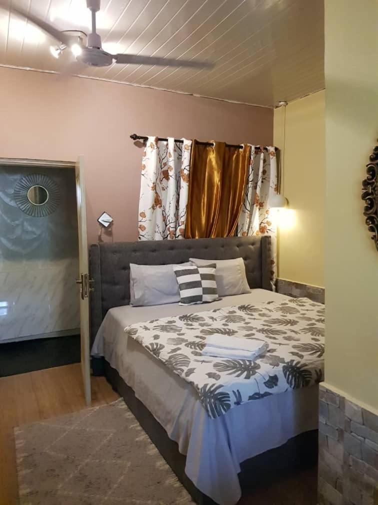 Nana Adu Guest House Koforidua Bagian luar foto