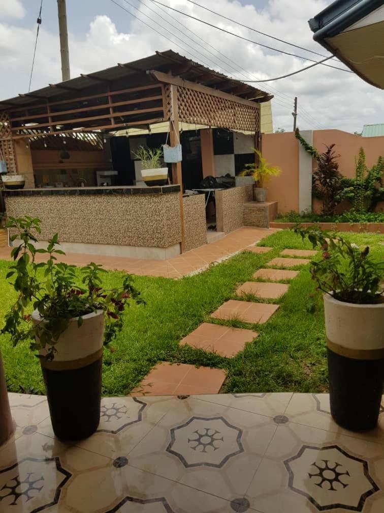 Nana Adu Guest House Koforidua Bagian luar foto